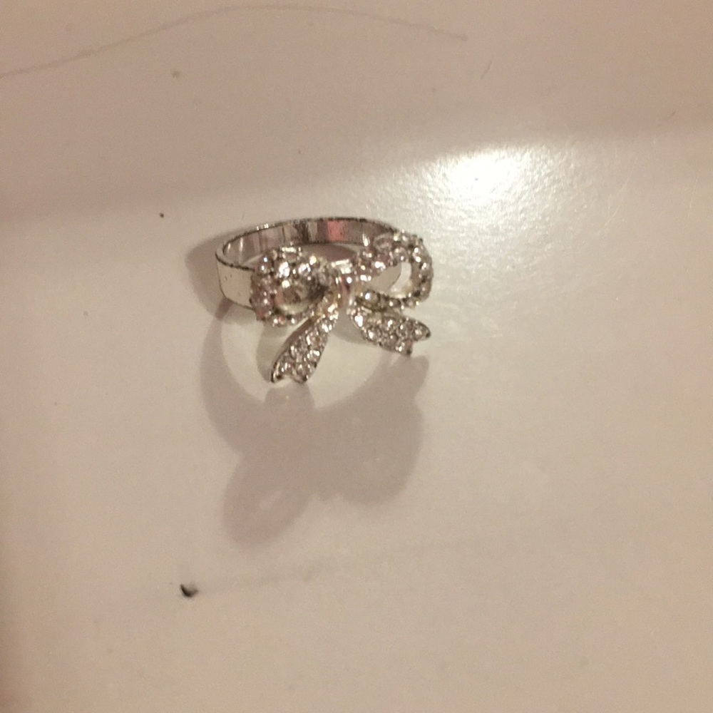 Silver Ring - Picture 1 of 1